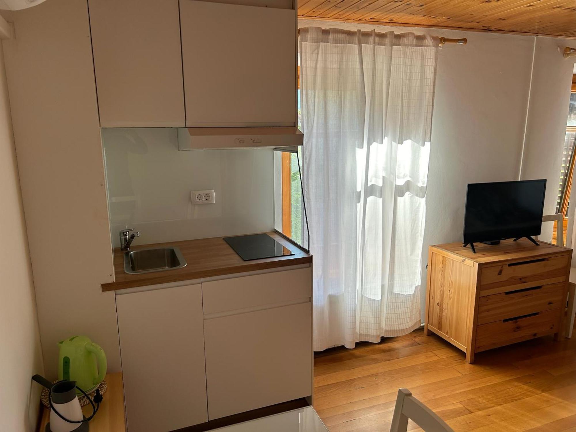 Stres-Less Sunny Apartments โคบาริด ภายนอก รูปภาพ